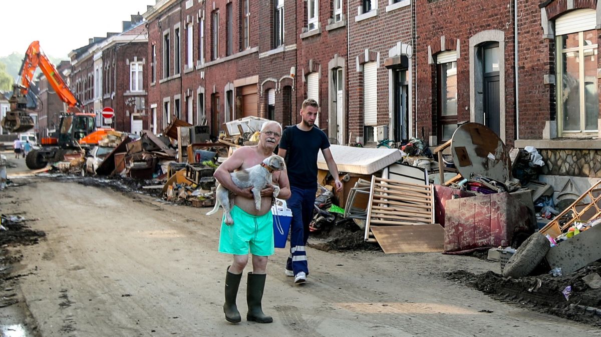Tragické povodně mají dohru. Belgie začala hledat viníka neštěstí